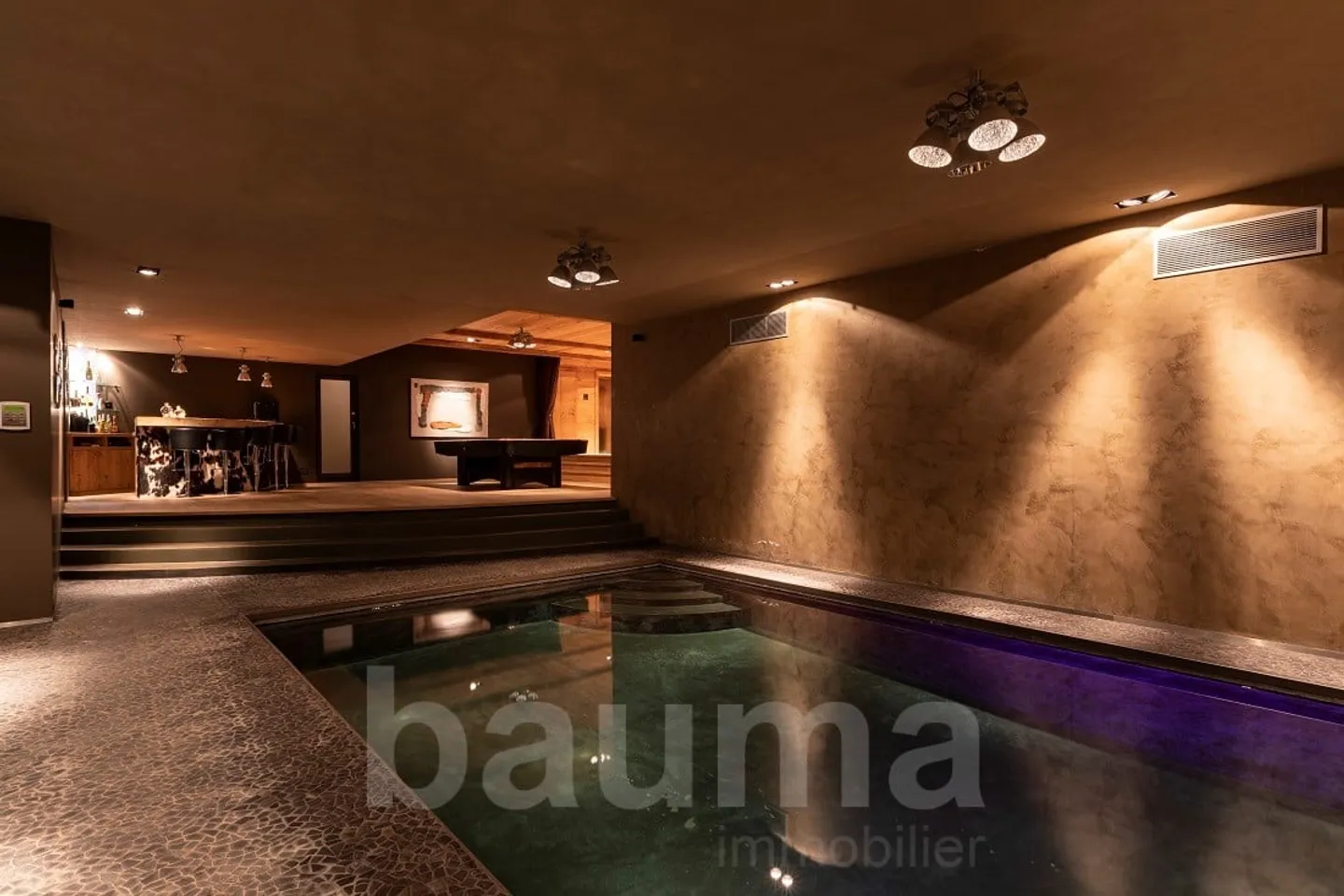 Exceptional chalet with indoor pool - Photo 12 of 13