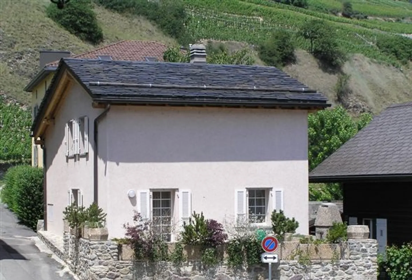 Charmante Villa Indépendante à Saillon - Photo 1 sur 5