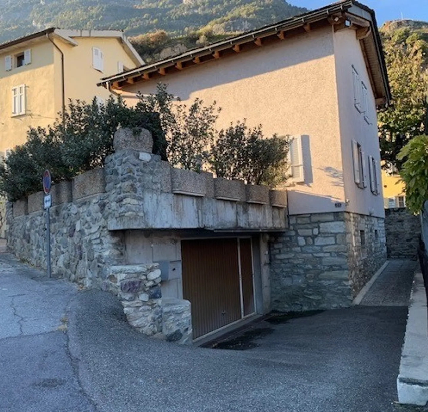 Charmante Villa Indépendante à Saillon - Photo 2 sur 5