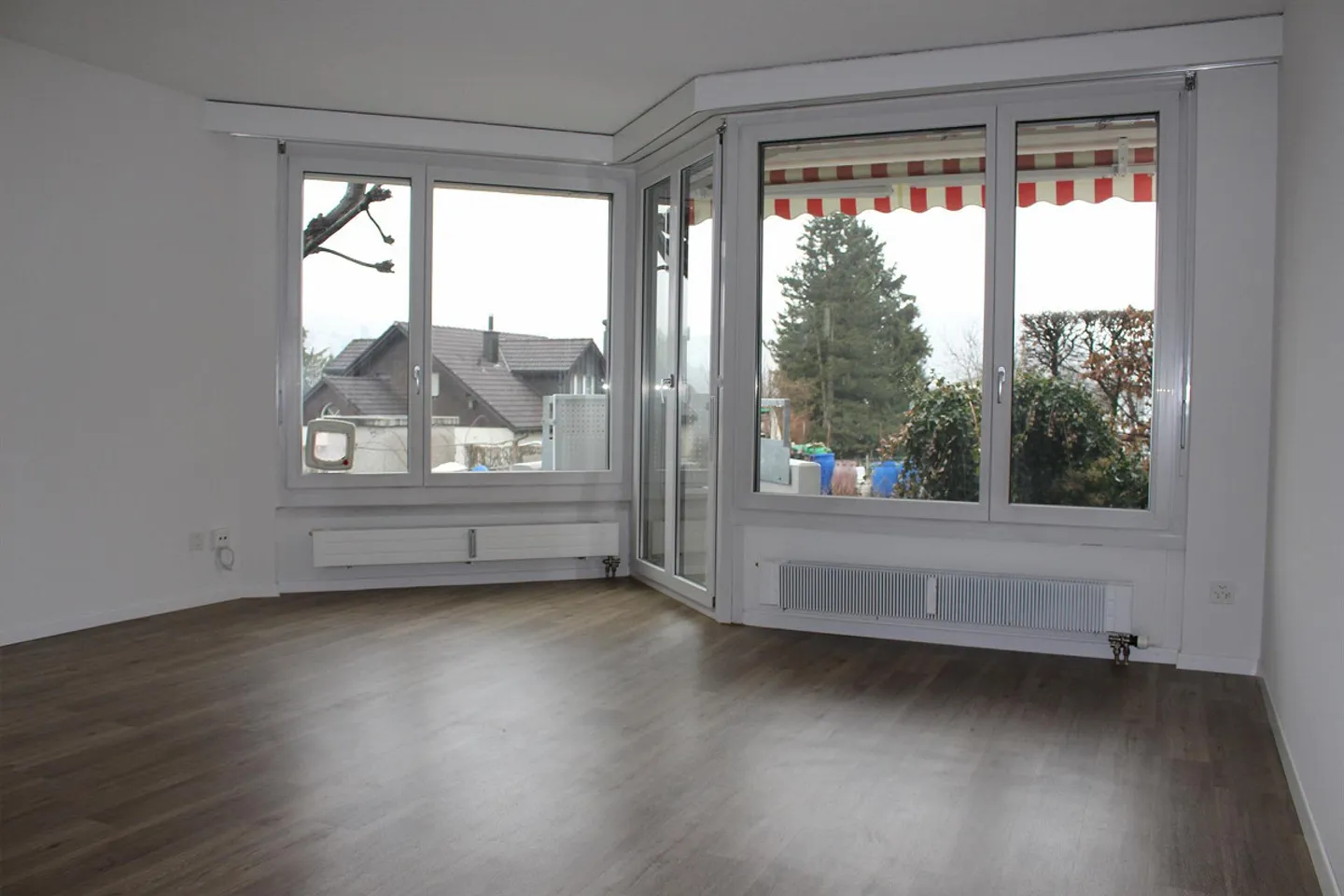 Luminoso appartamento con giardino di 4.5 locali con vista sul Säntis - Foto 2 di 23