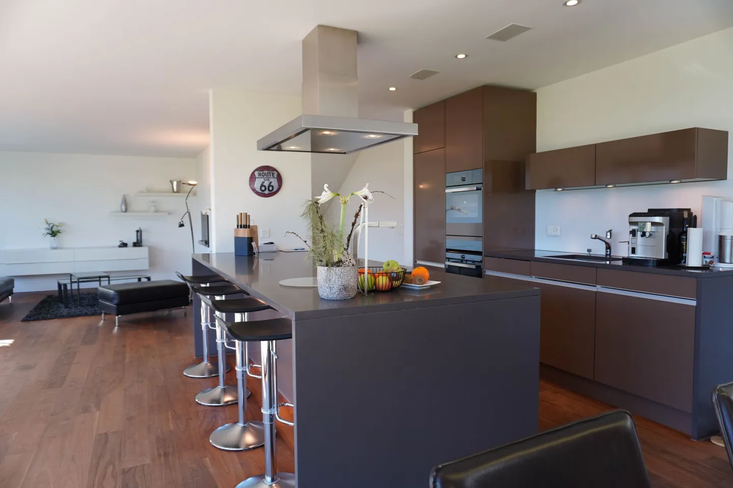 Modern 8½ Room Single-Family Home with Mountain View - Photo 2 of 21