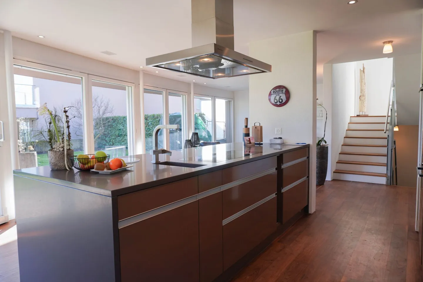 Modern 8½ Room Single-Family Home with Mountain View - Photo 3 of 21