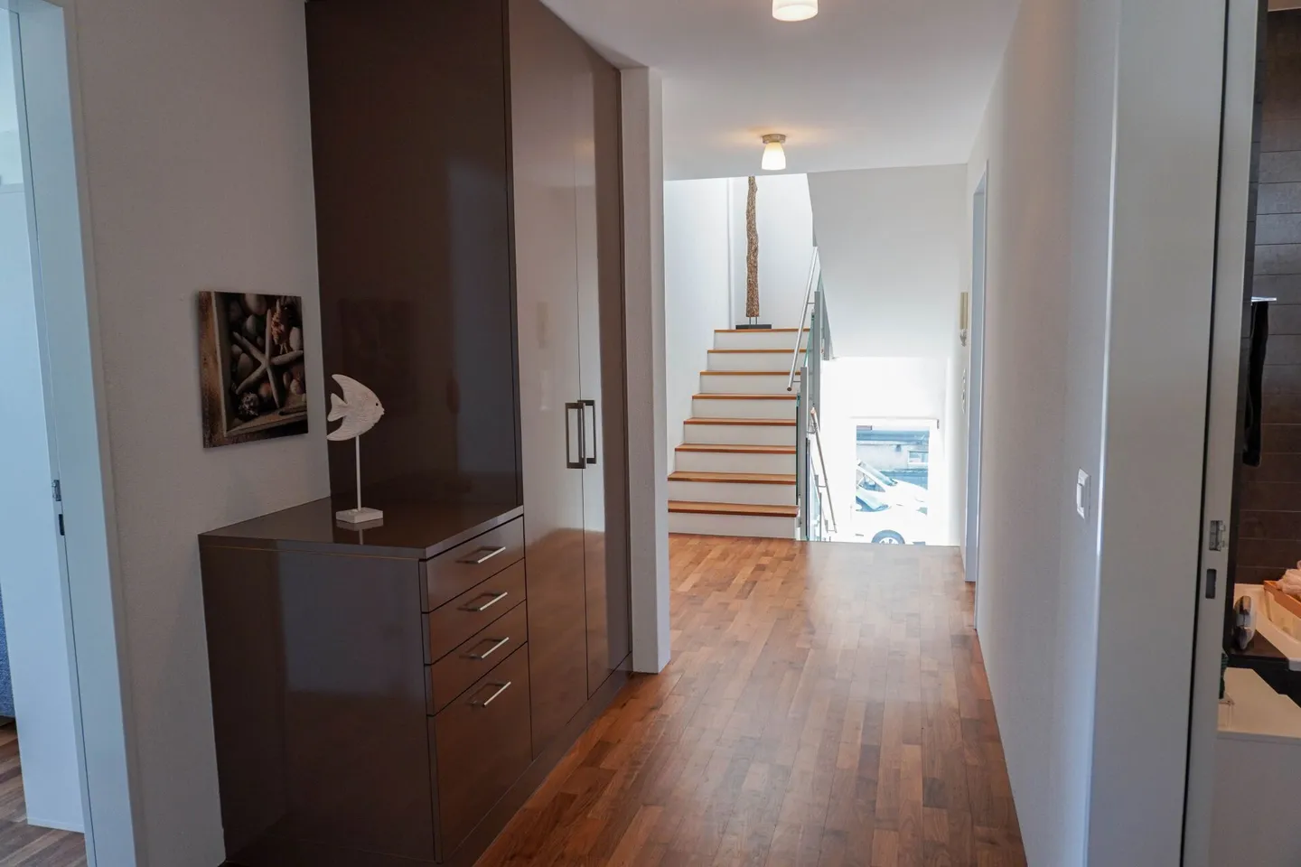 Modern 8½ Room Single-Family Home with Mountain View - Photo 7 of 21