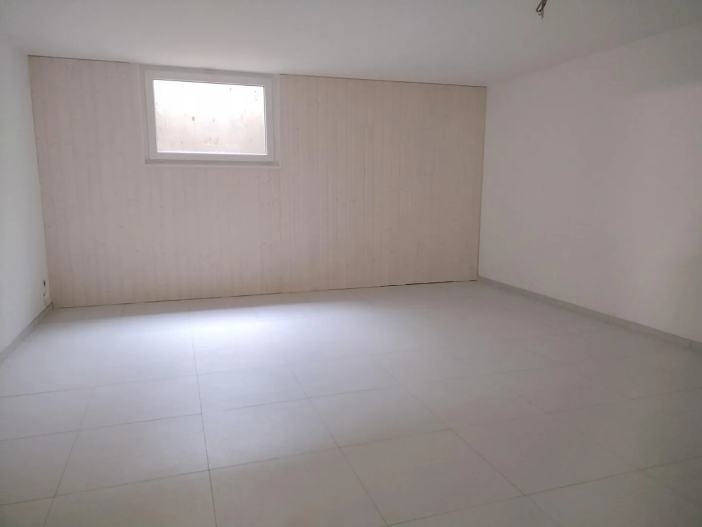 Modern commercial space with versatile usage options in a quiet location - Photo 2 of 6