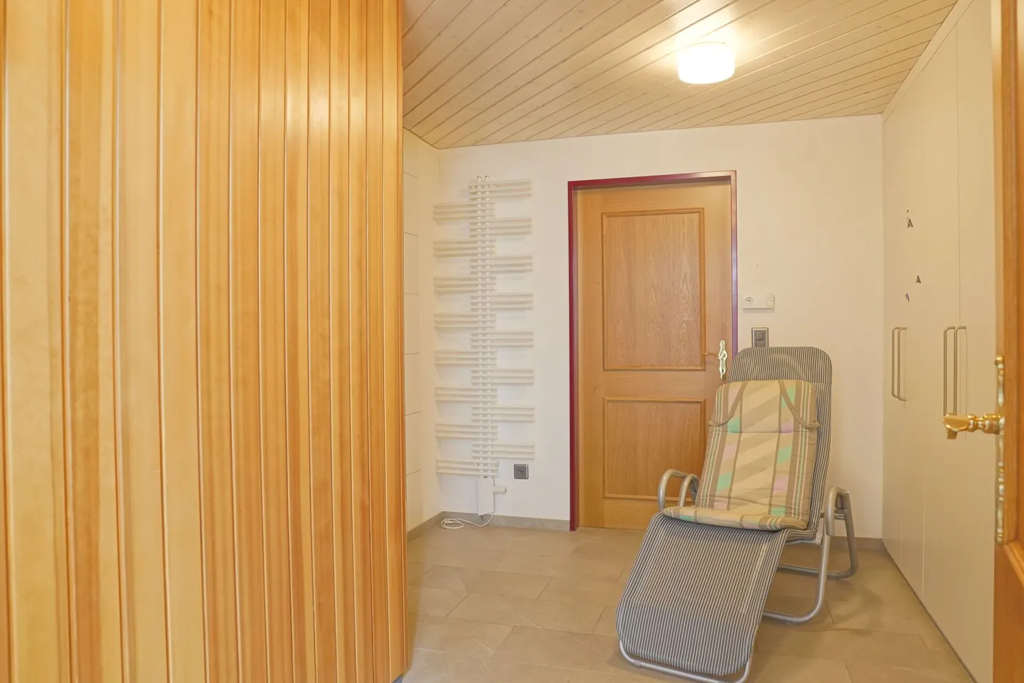Spacious Single-Family Home with Sunny Views - Photo 20 of 27