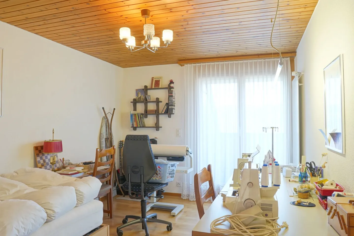 Spacious Single-Family Home with Sunny Views - Photo 13 of 27
