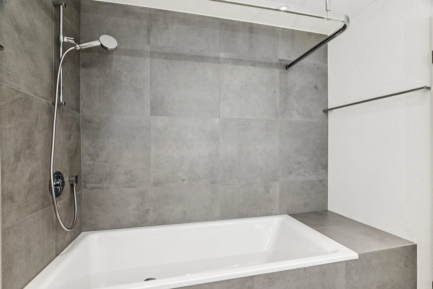 Modernes Penthouse mit Seesicht - Foto 23 von 36