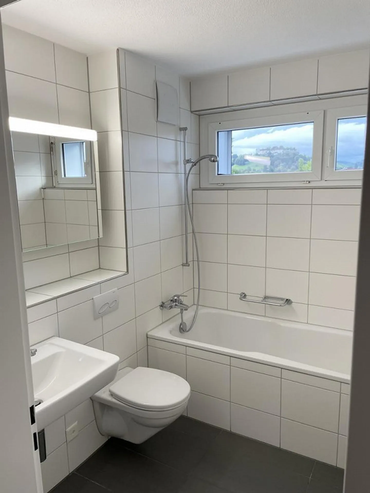 Besichtigung: Dienstag, 09.12.2025 zwischen 17:00 - 18:00 Uhr - Foto 3 von 8