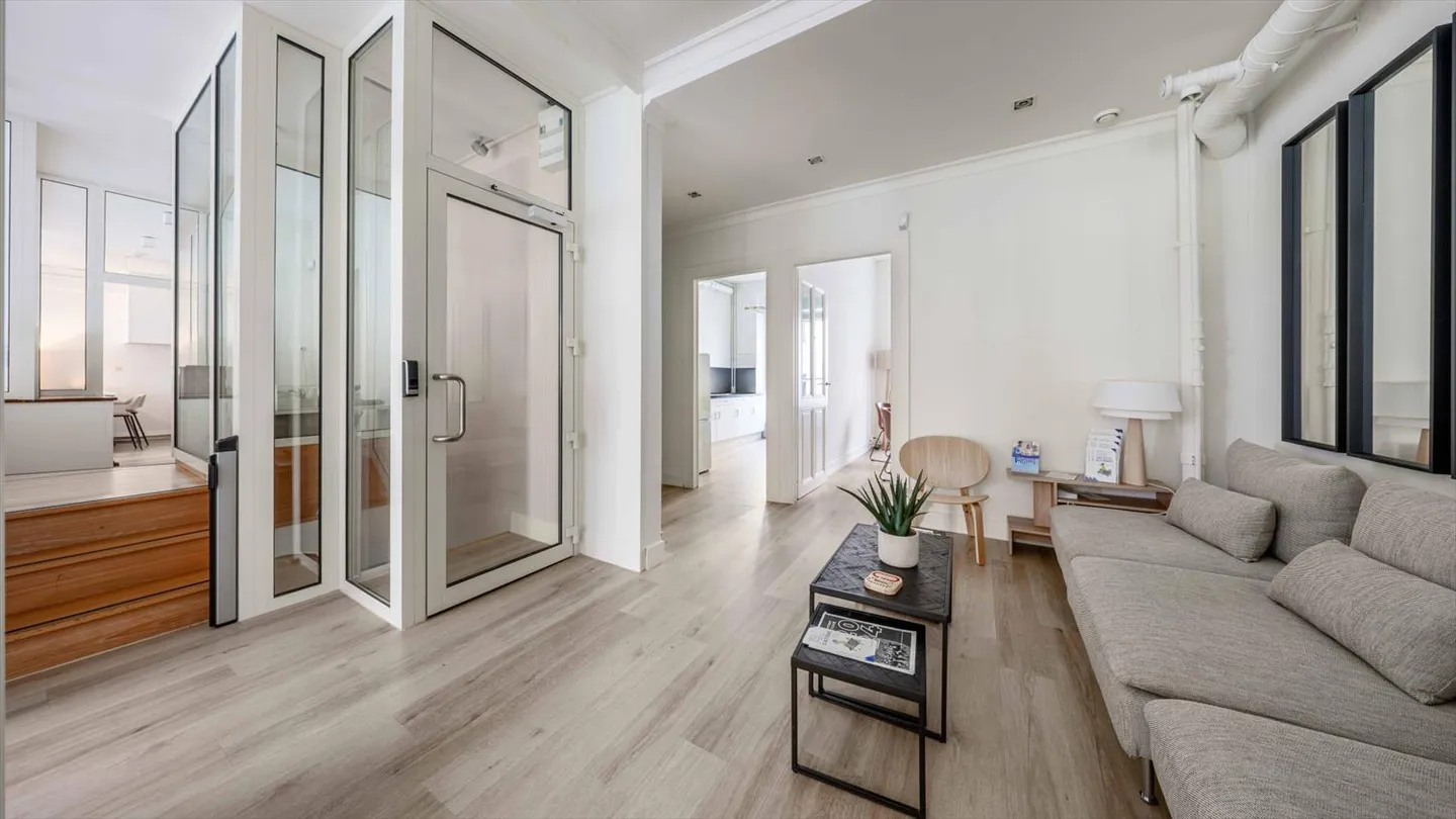 Arcade - Photo 2 of 12