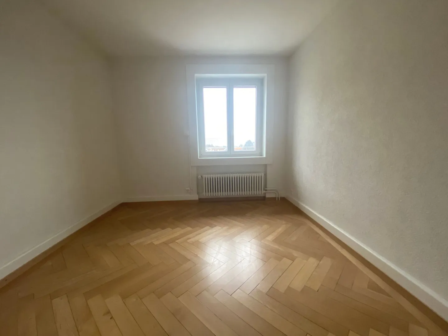 Appartement de 4 pièces avec balcon permettant de profiter d'une belle vue sur l - Photo 6 sur 7