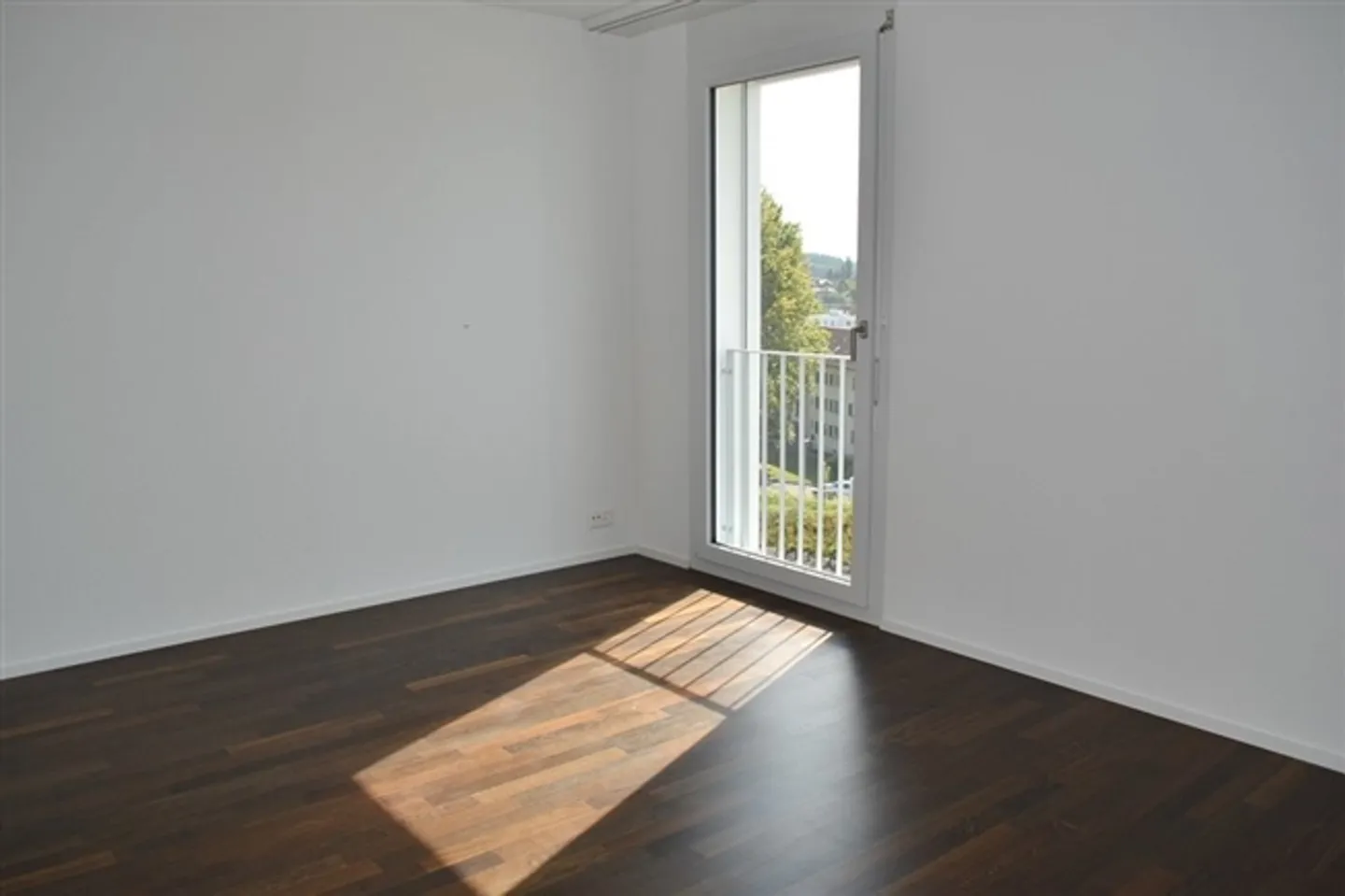 Appartement en attique 3.5 pièces avec deux terrasses sur l'île de Schüss de Bienne - Photo 9 sur 12