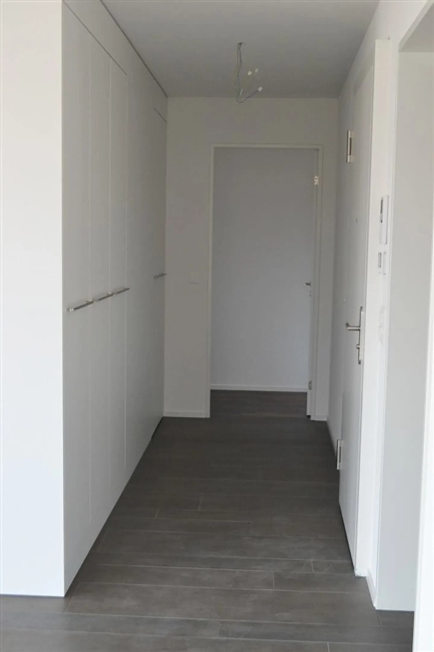 Appartement en attique 3.5 pièces avec deux terrasses sur l'île de Schüss de Bienne - Photo 10 sur 12