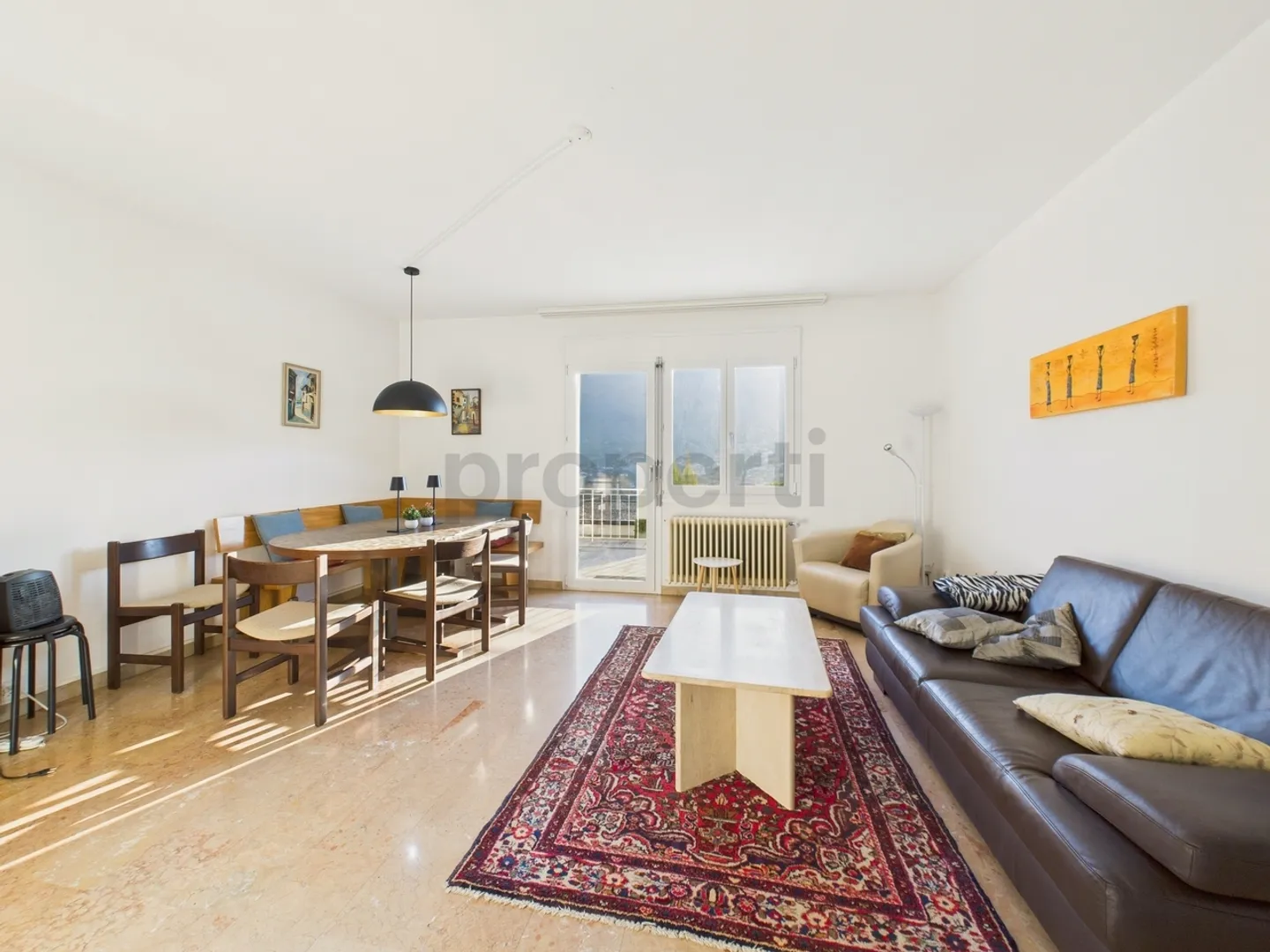 Geräumige Villa mit 5,5 Zimmern, großem Garten und offener Aussicht in Caslano - Foto 4 von 13