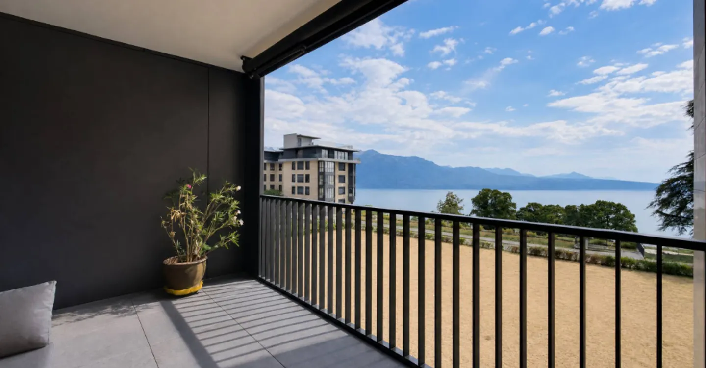 Schöne, neuere 3,5-Zimmer-Wohnung mit großem Balkon und Blick auf den See - Foto 2 von 11