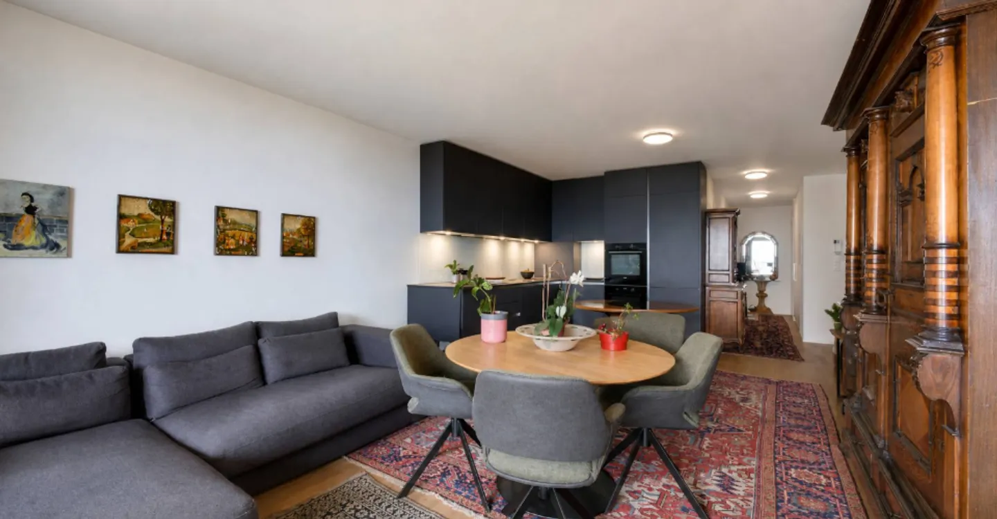 Schöne, neuere 3,5-Zimmer-Wohnung mit großem Balkon und Blick auf den See - Foto 6 von 11