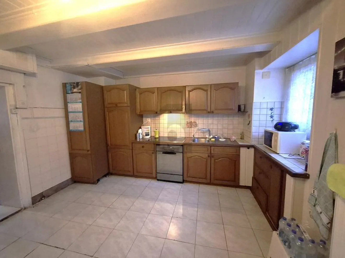 SCHÖNES POTENZIAL, IM HERZEN DES DORFES - Foto 2 von 6