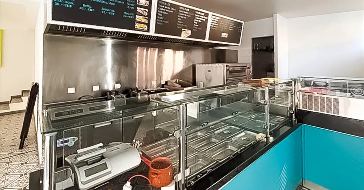 Immeuble mixte à louer - Photo 6 sur 10