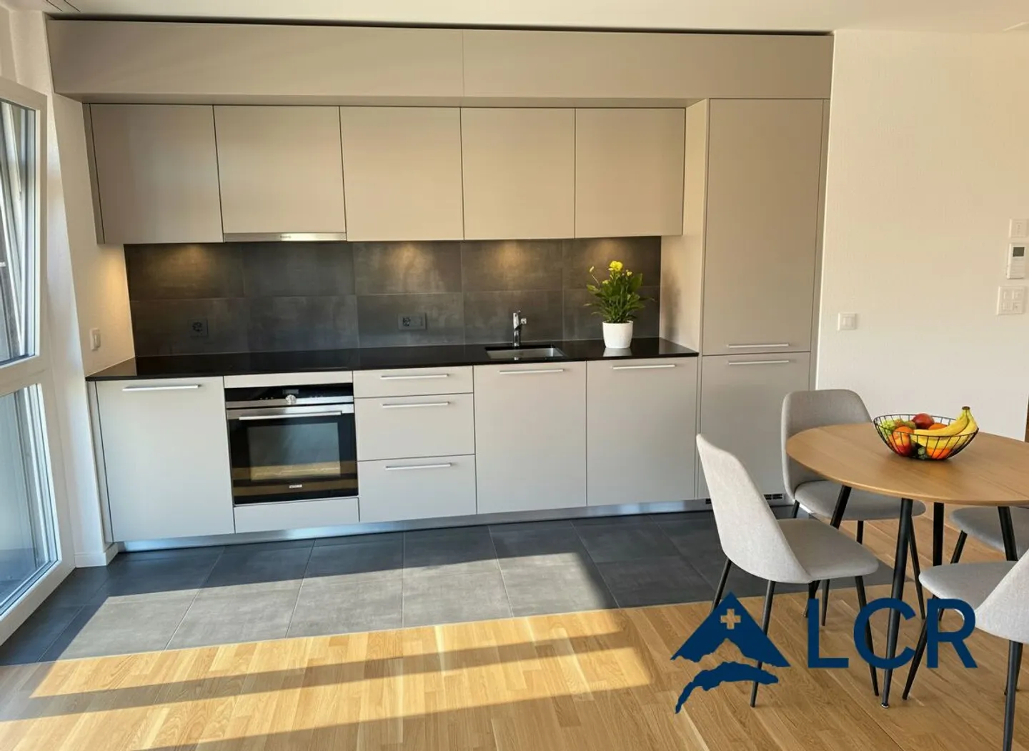 Appartement moderne à Châtel-St-Denis - Photo 2 sur 7
