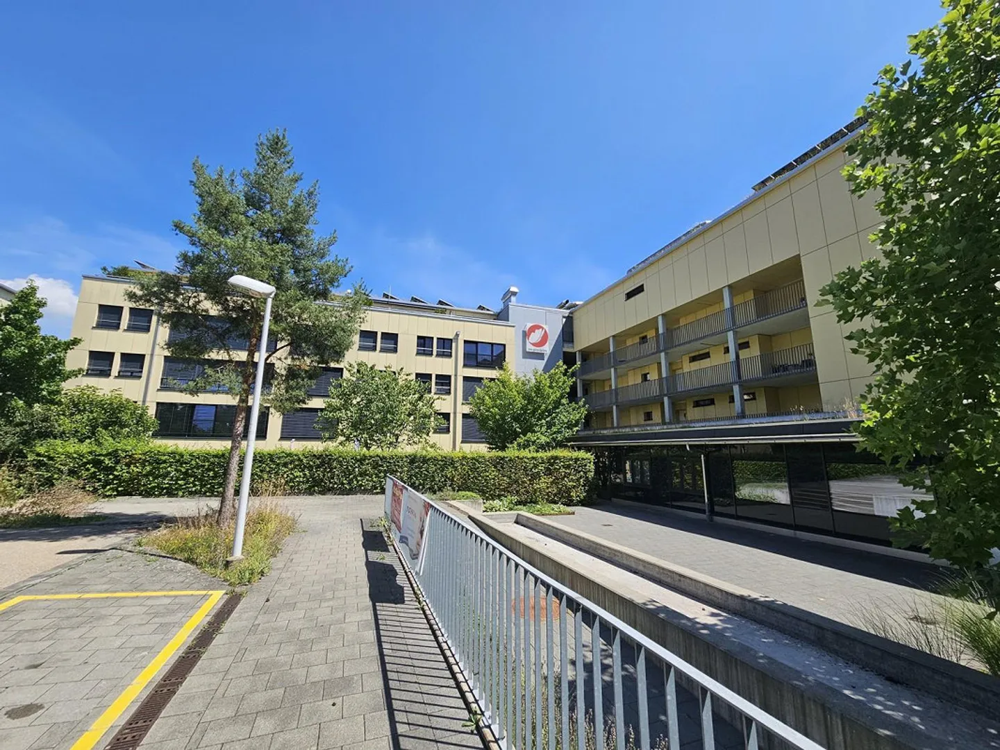 Flexible Commercial Spaces in Prime Location – Near Grenchen Center - Photo 1 of 2