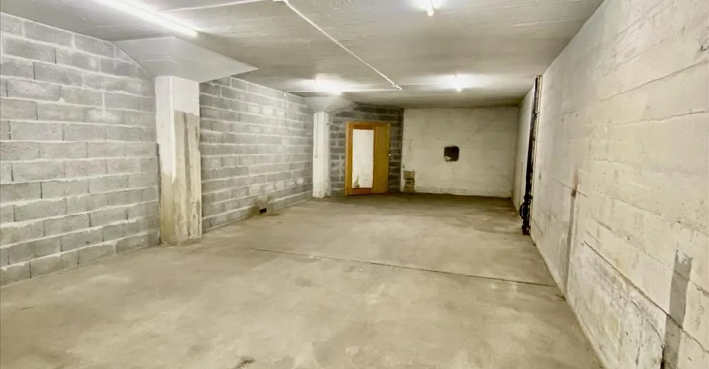 Mischgenutztes Gebäude mieten - Foto 2 von 6