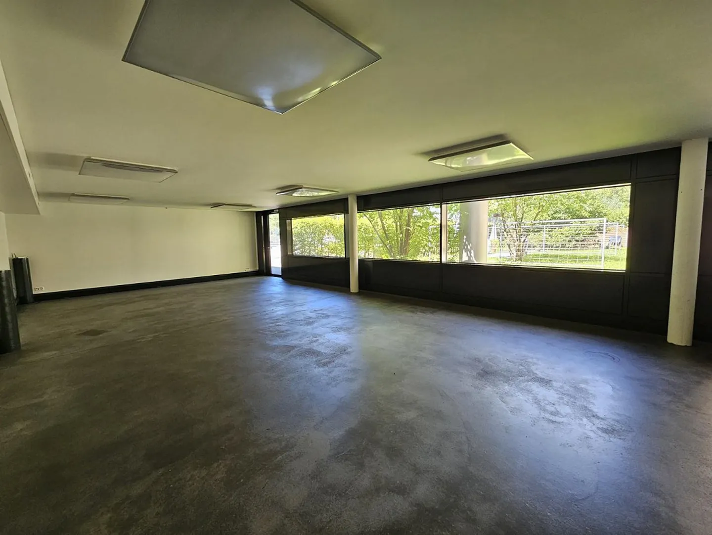 Flexible Commercial Spaces in Prime Location – Near Grenchen Center - Photo 2 of 2