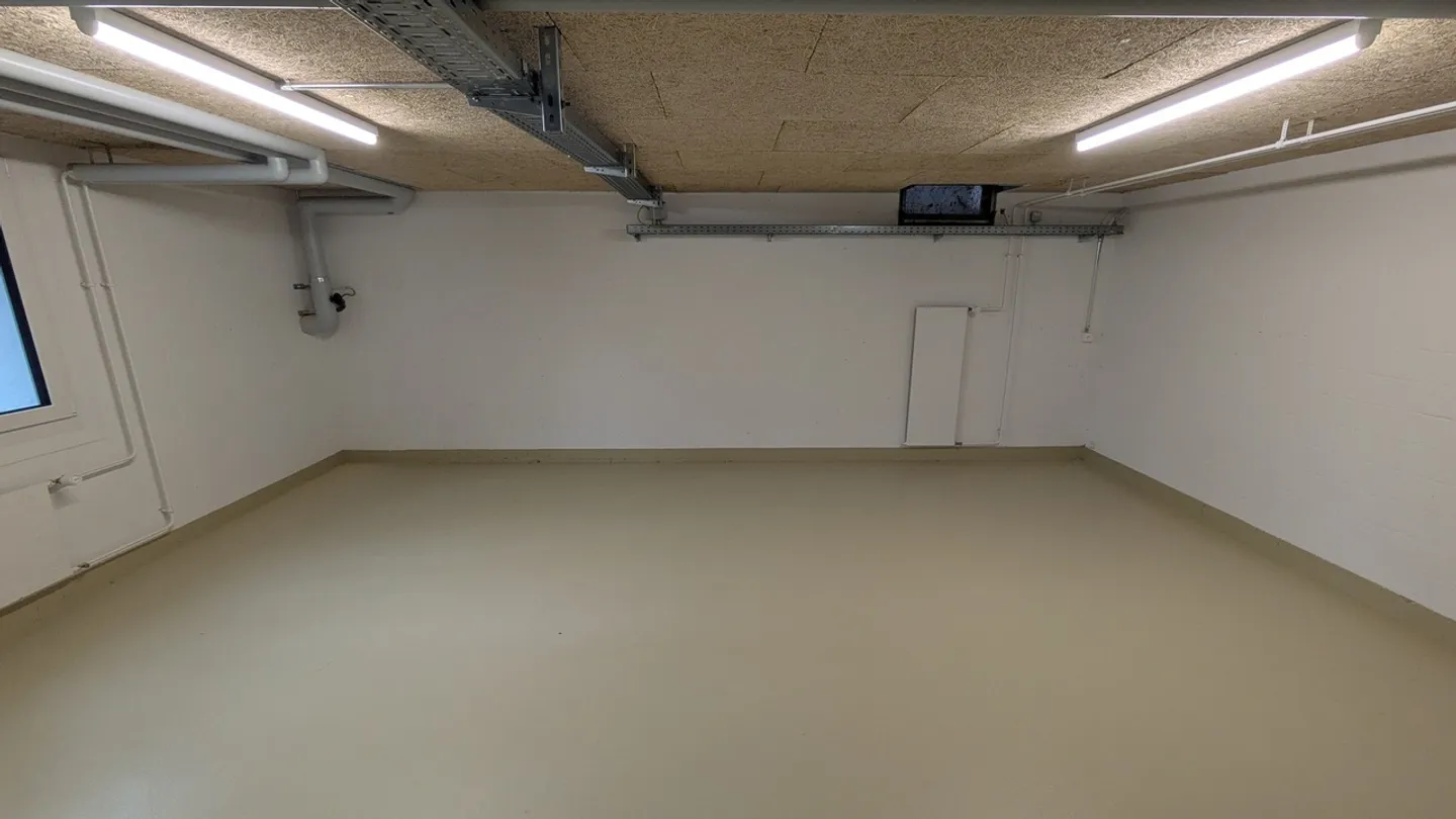 34.5m2 Storage Room Fehraltorf - Haldenstrasse 8 - Photo 4 of 13