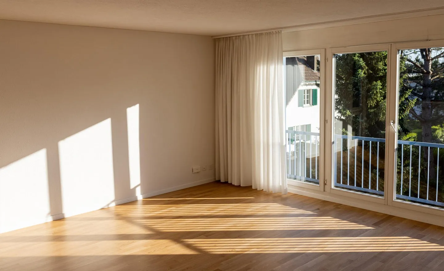Quiet and bright 2.5-room apartment in Baden-Rütihof - Photo 2 of 7