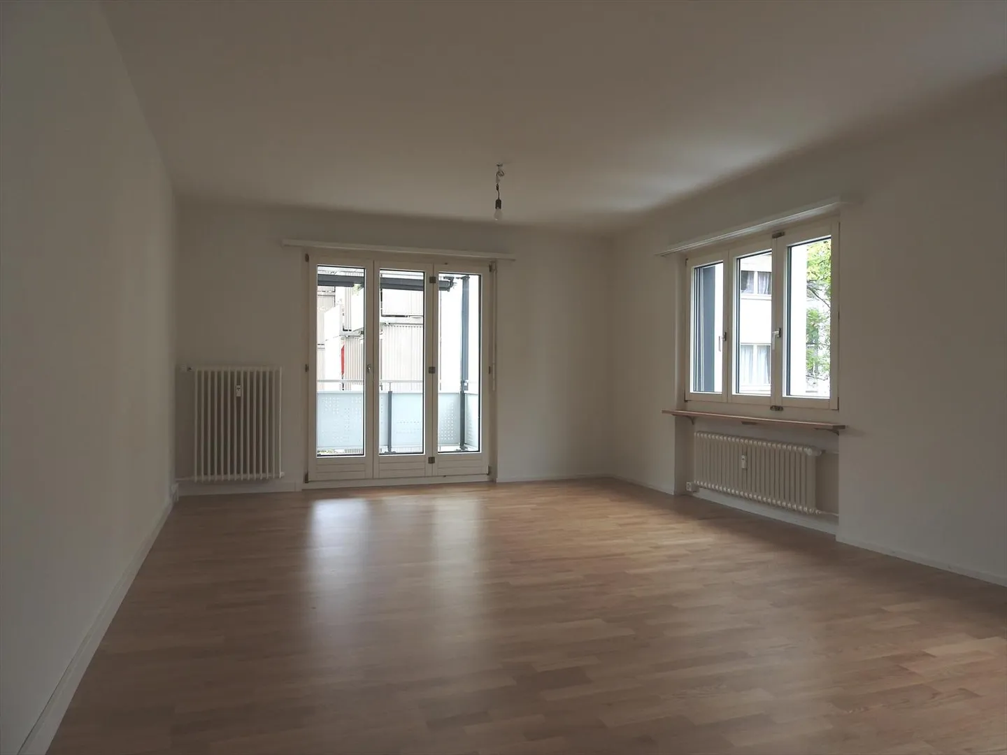 Apartment for rent - Photo 4 of 6