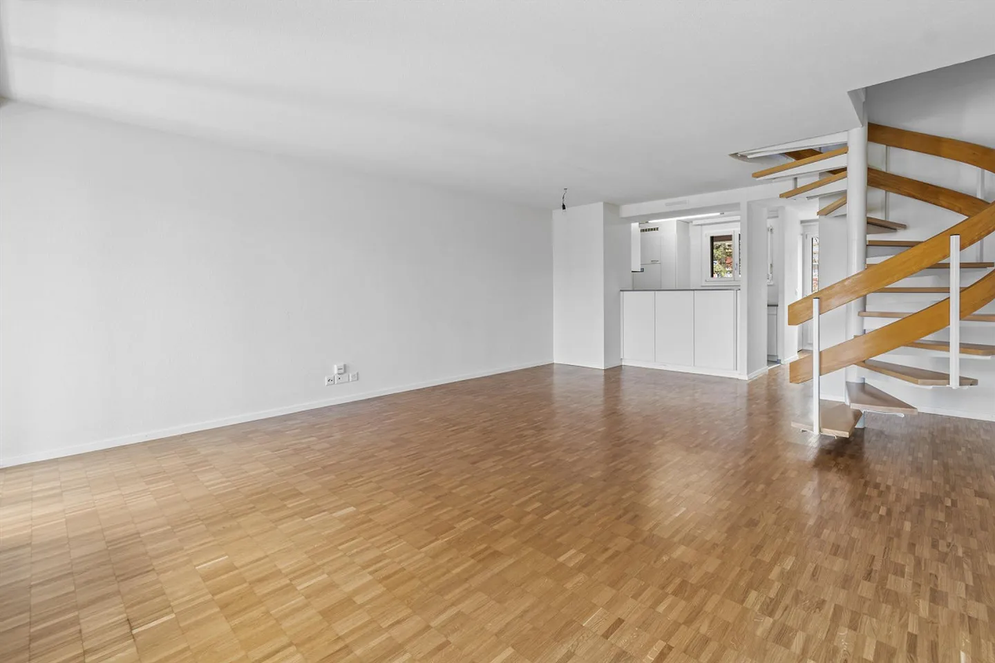 4.5 Room Maisonette Apartment in the Büttenen Quarter - Photo 4 of 8