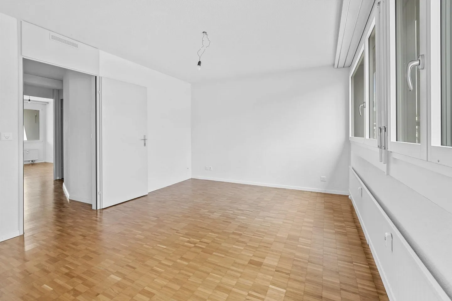 4.5 Room Maisonette Apartment in the Büttenen Quarter - Photo 5 of 8