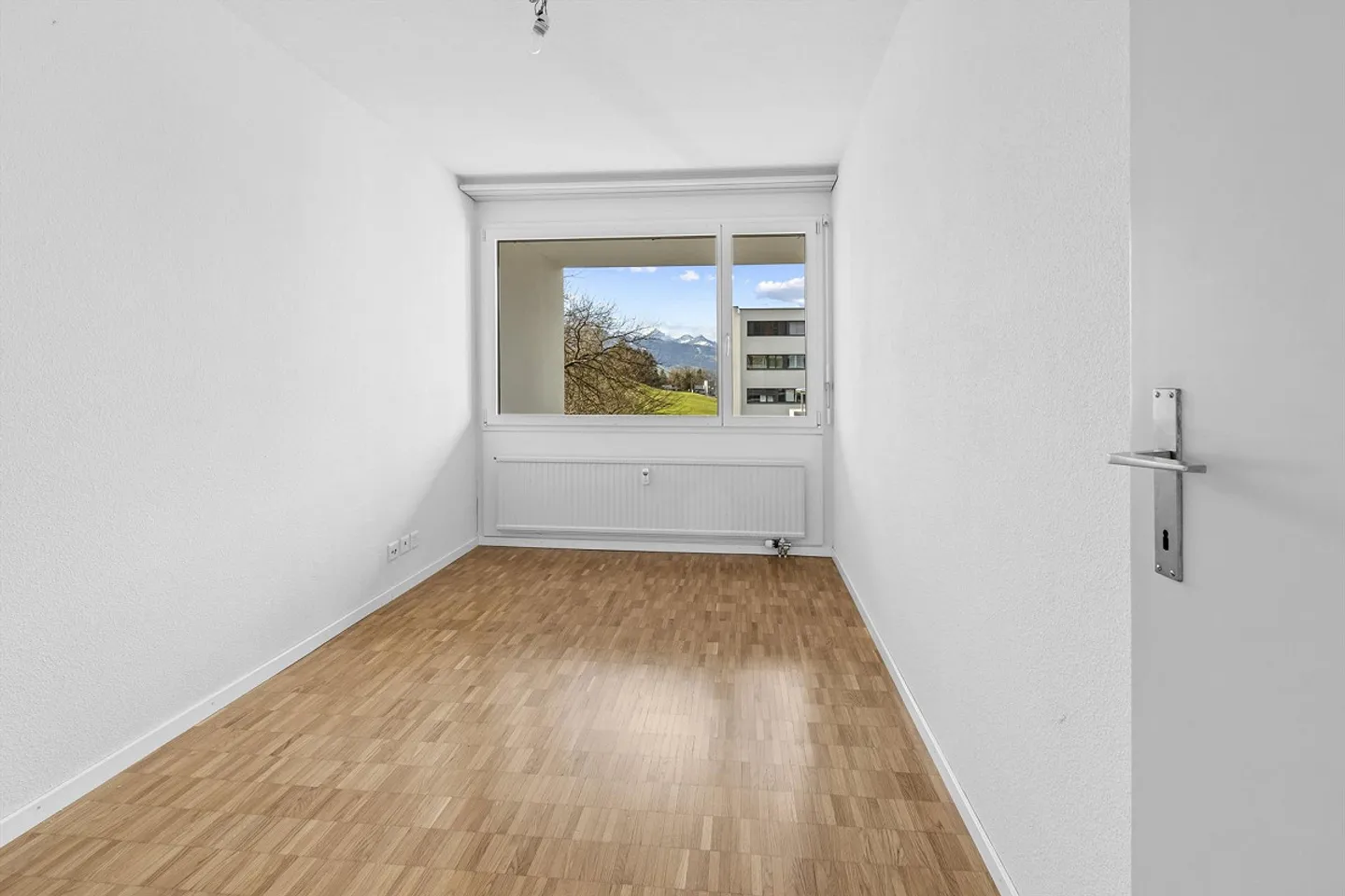4.5 Room Maisonette Apartment in the Büttenen Quarter - Photo 6 of 8