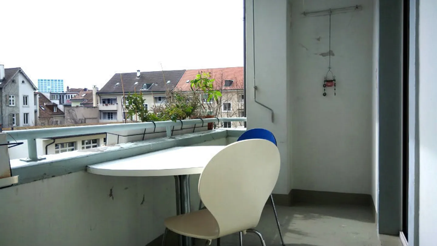 Charming Apartment with View - Photo 9 of 9