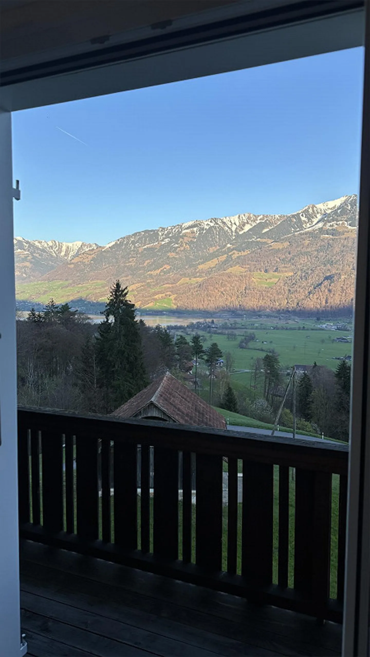 Appartamento mansardato di 4,5 stanze con soffitta convertita - Foto 3 di 10