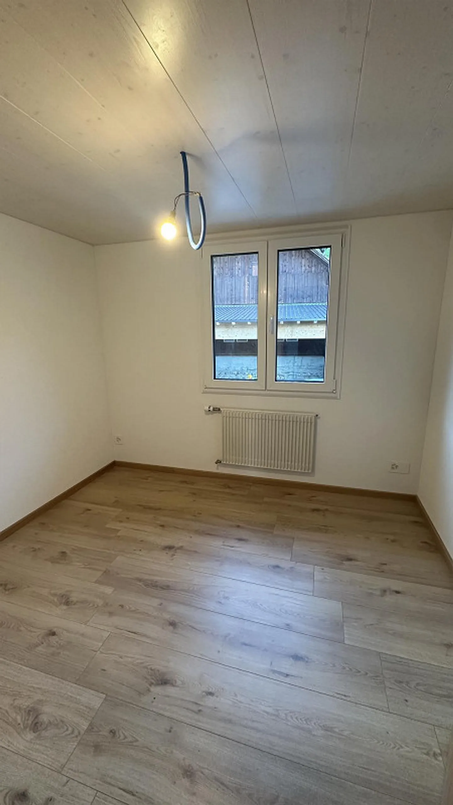 Appartamento mansardato di 4,5 stanze con soffitta convertita - Foto 7 di 10