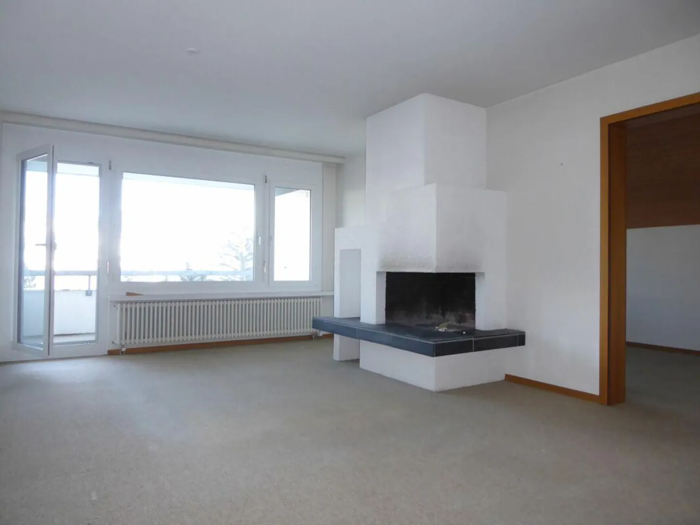 Appartement de vacances 2 pièces avec balcon et place de parking souterrain - Photo 4 sur 17