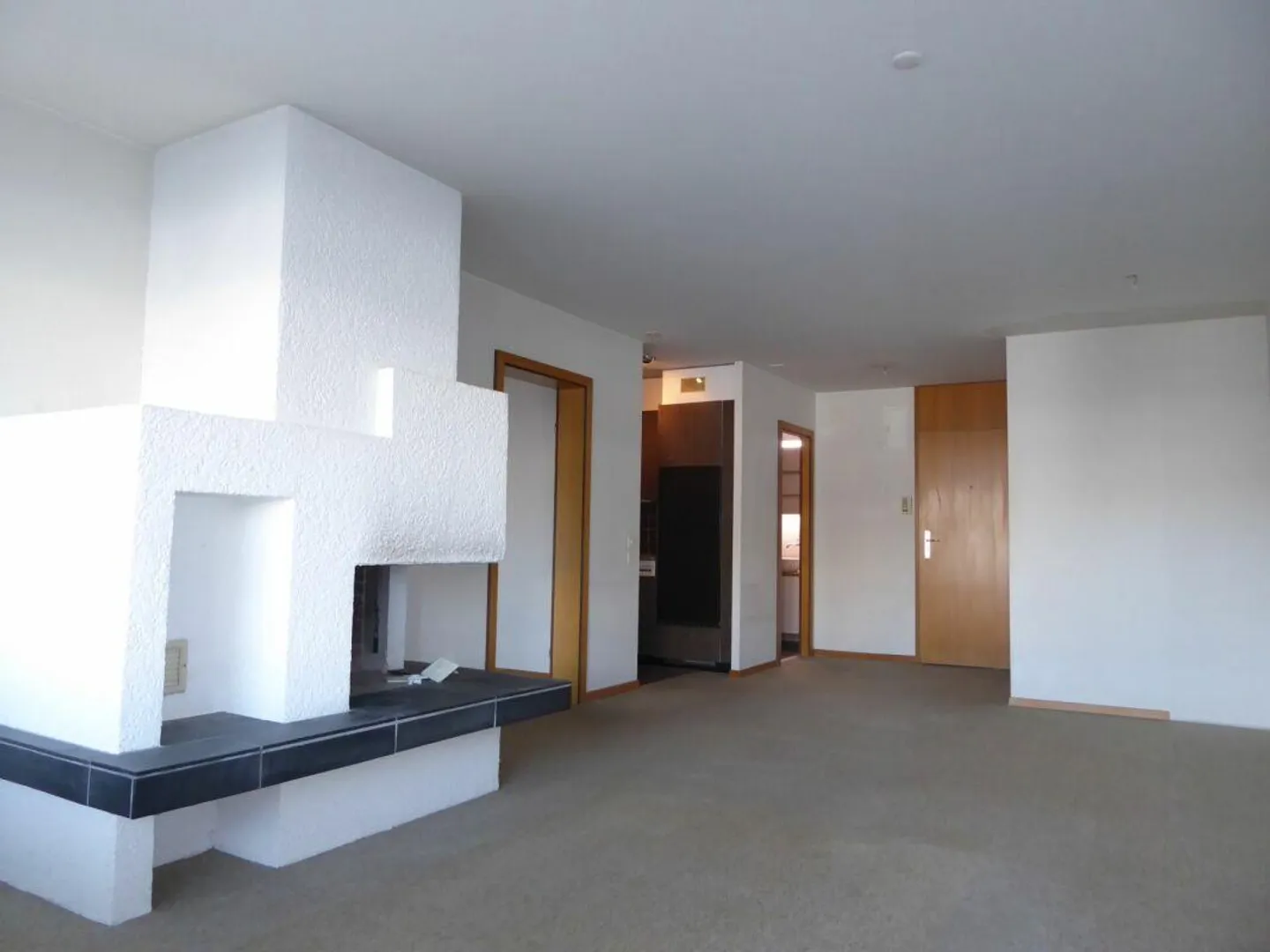 Appartement de vacances 2 pièces avec balcon et place de parking souterrain - Photo 2 sur 17