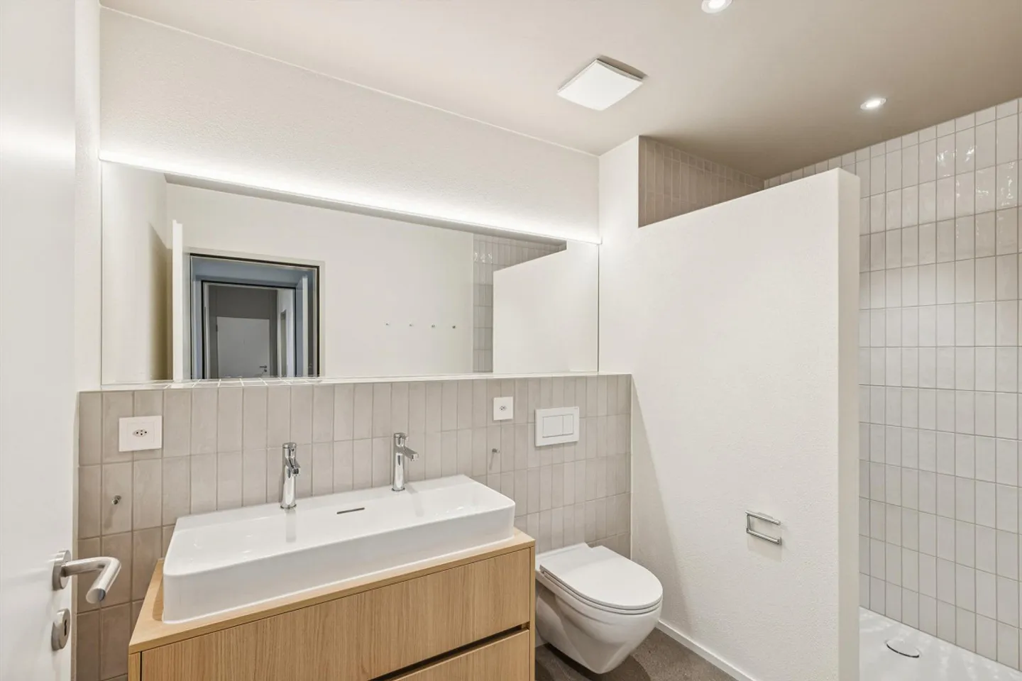 First occupancy in central 4.5 room apartment in ownership standard - Photo 5 of 12