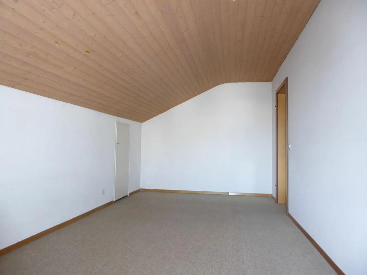 Appartement de vacances 2 pièces avec balcon et place de parking souterrain - Photo 10 sur 17