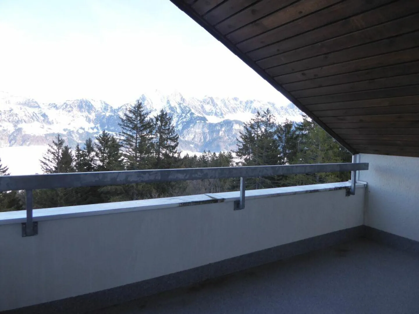 Appartement de vacances 2 pièces avec balcon et place de parking souterrain - Photo 12 sur 17