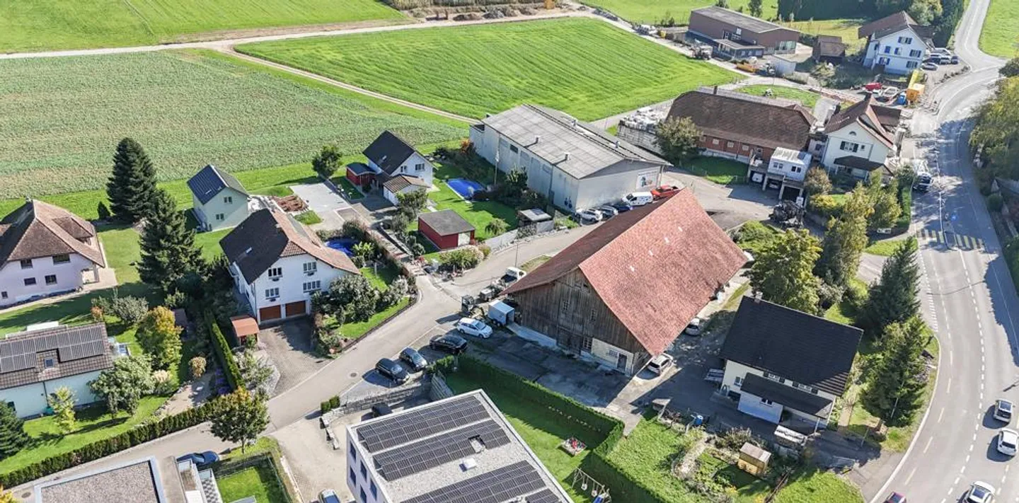 Terreno edificabile sviluppato in posizione privilegiata - Foto 5 di 7