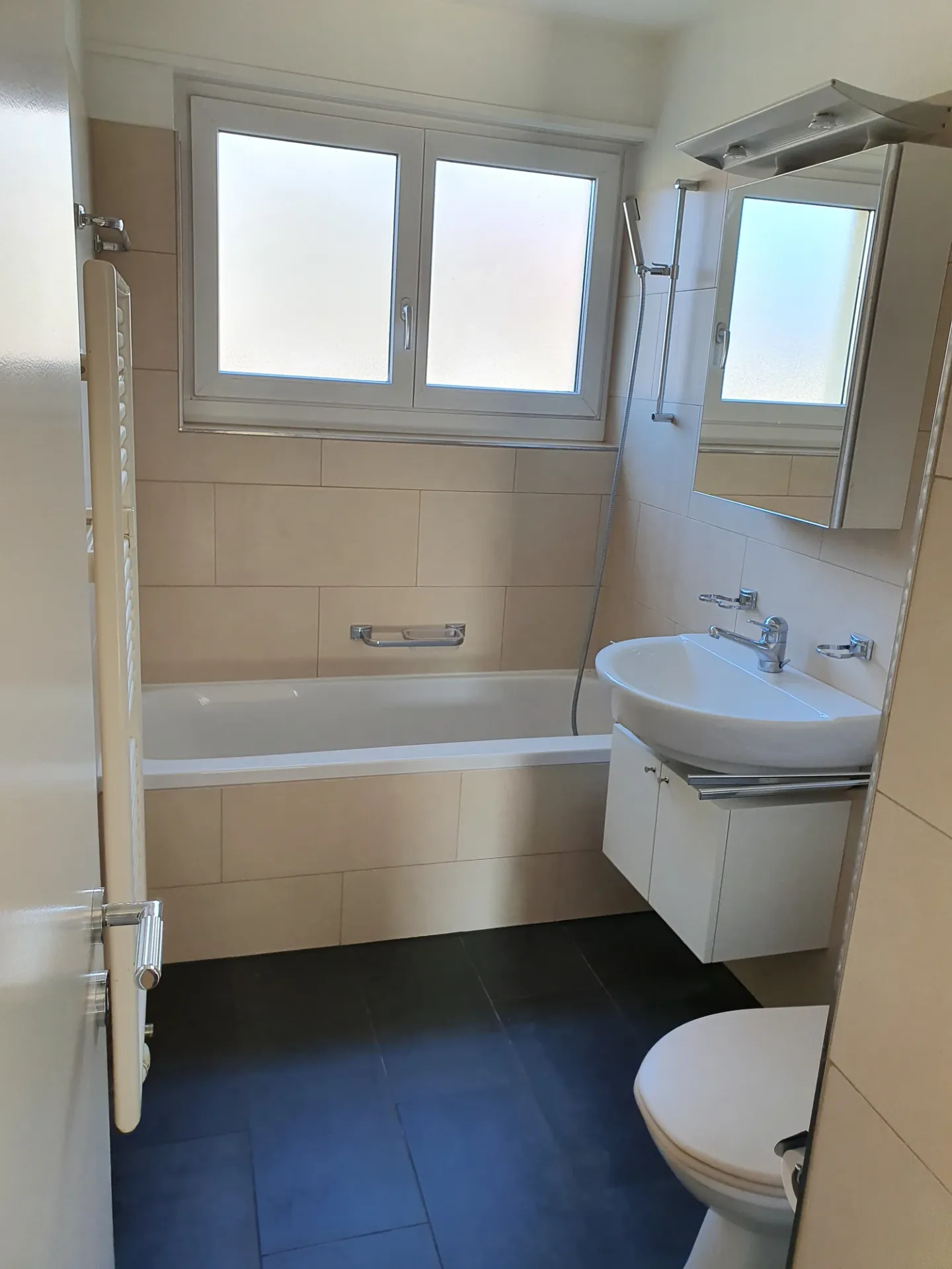 Modern and Mediterranean 3-room apartment in the heart of Birmensdorf ZH - Photo 4 of 7