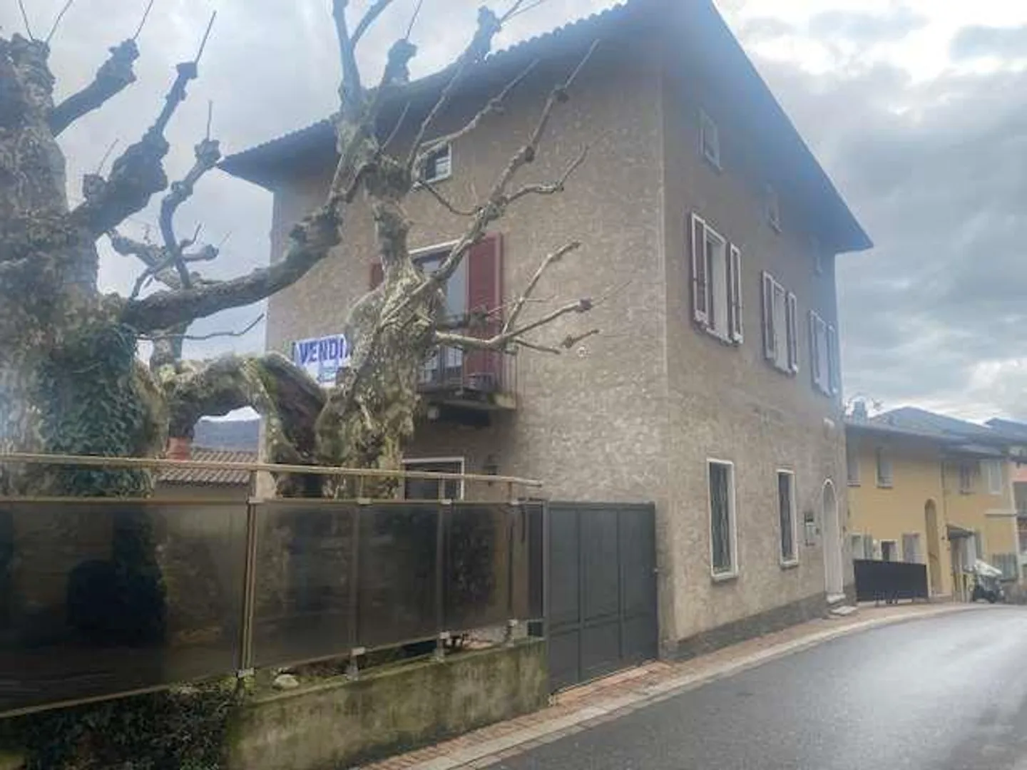 Typical Ticino house with garden - Photo 1 of 13