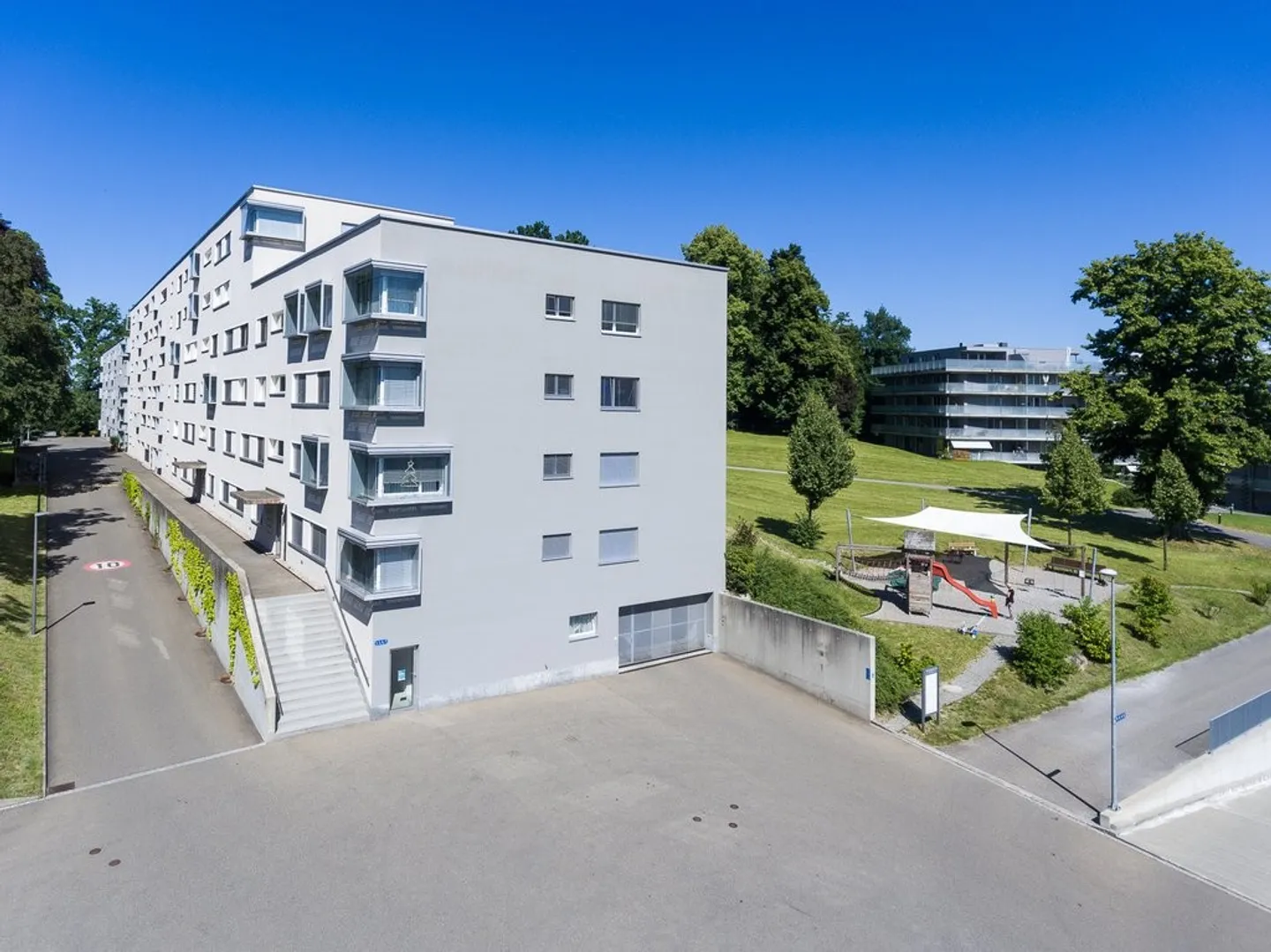 Appartement moderne en zone familiale - Photo 1 sur 11