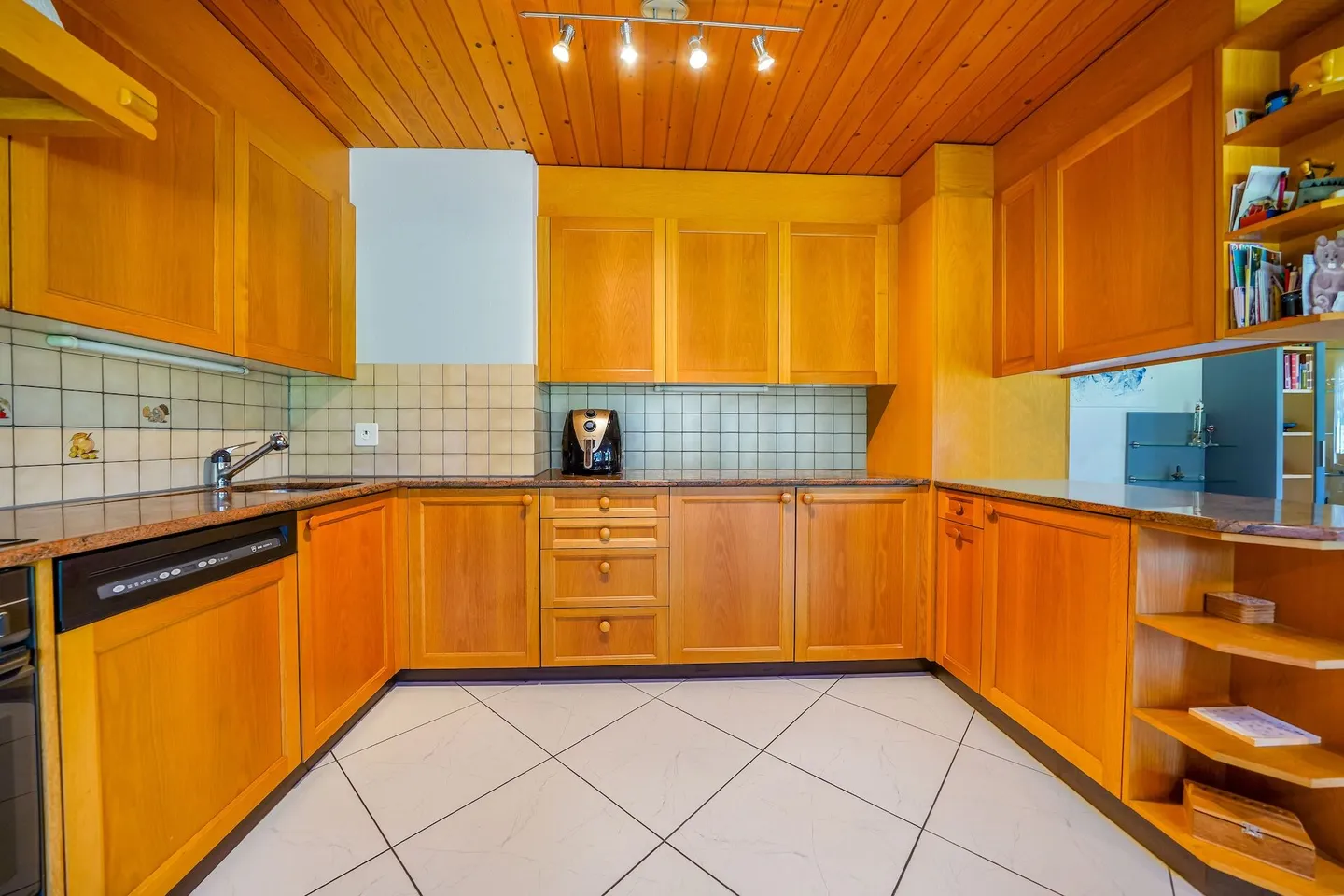 Affascinante villa unifamiliare di 6,5 stanze a Häusernmoos i.E. - Foto 6 di 13