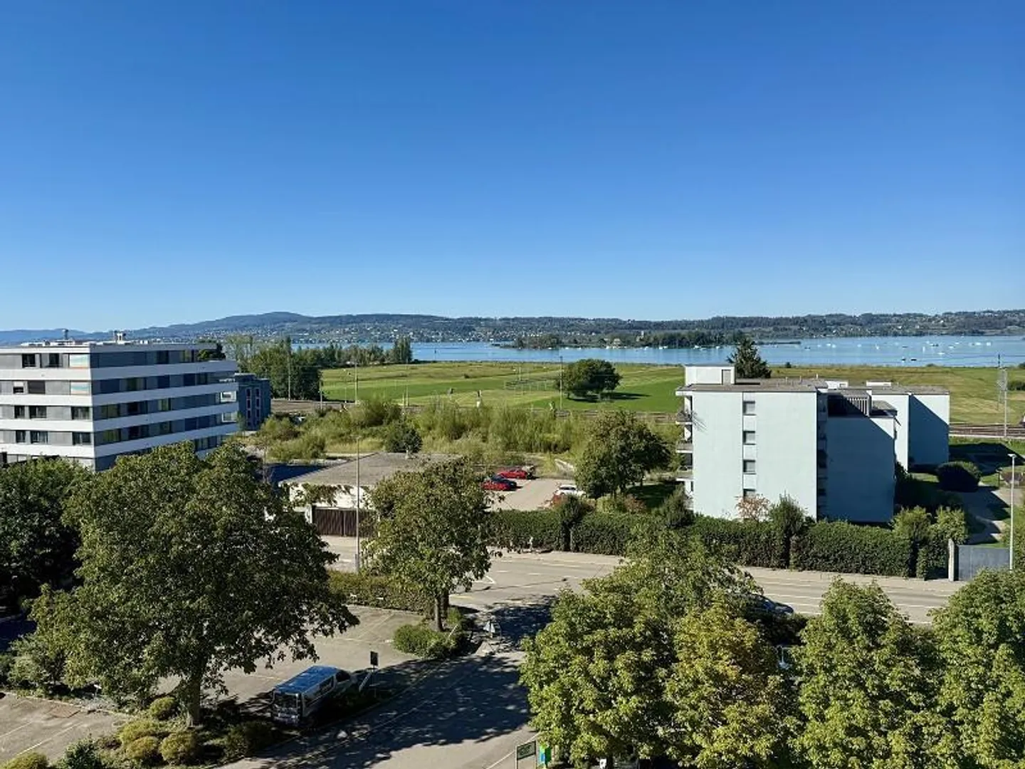 Sonnige Wohnung mit Seeblick - Foto 1 von 28