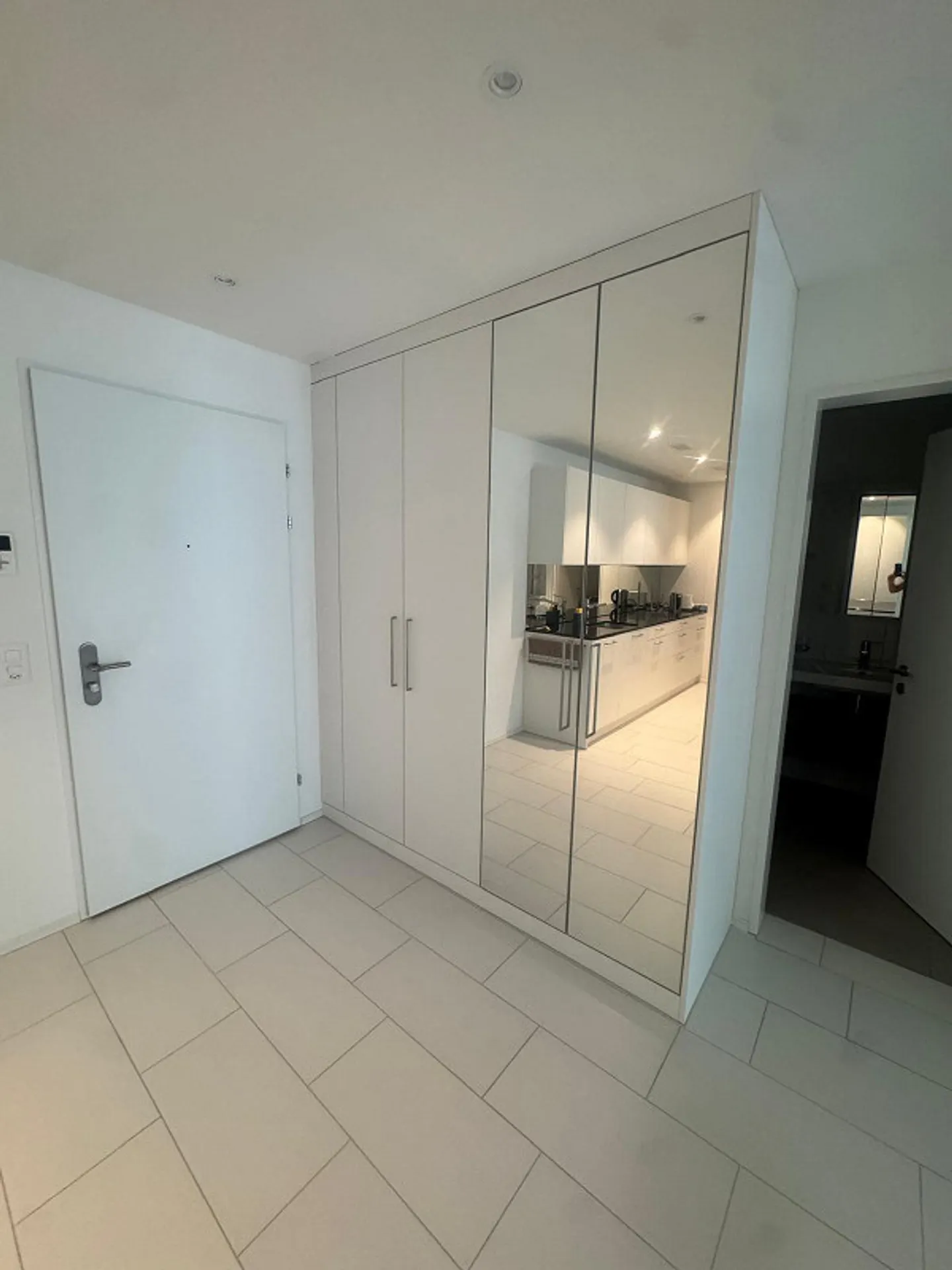 Unique Opportunity: 2.5 Room Apartment with Rigi View in Goldau - Photo 6 of 9