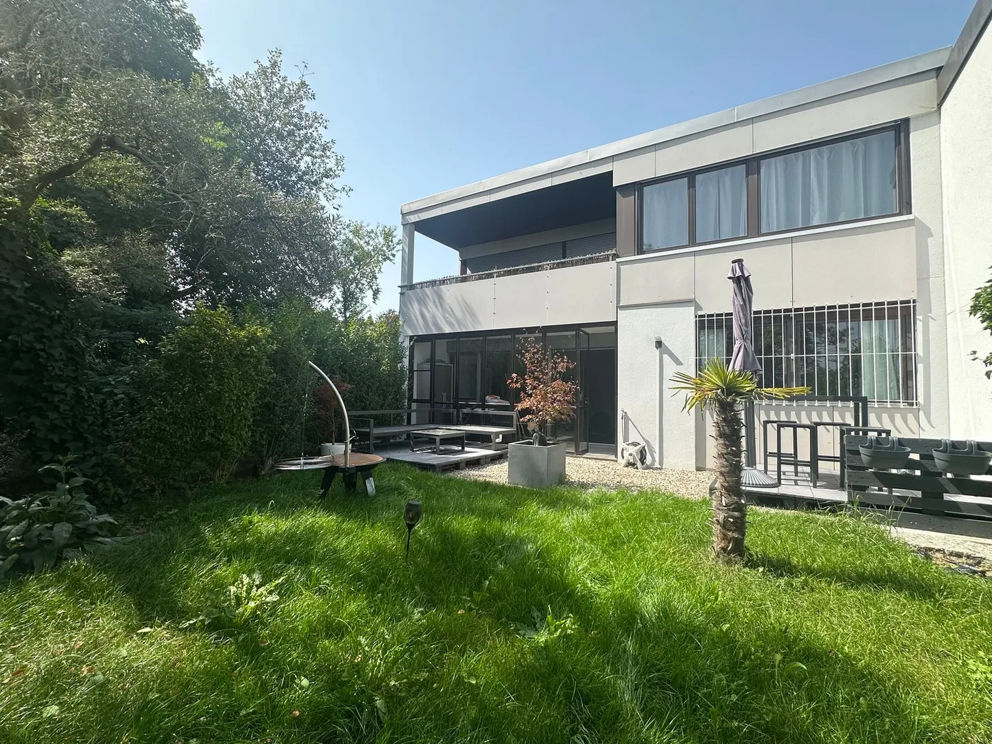 Moderno e stiloso con vista sulle Alpi - Casa unifamiliare in posizione privilegiata a Grenchen - Foto 1 di 12