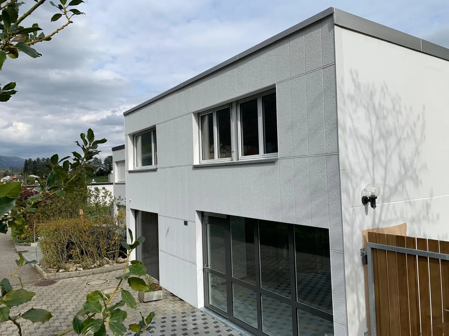 Moderno e stiloso con vista sulle Alpi - Casa unifamiliare in posizione privilegiata a Grenchen - Foto 2 di 12