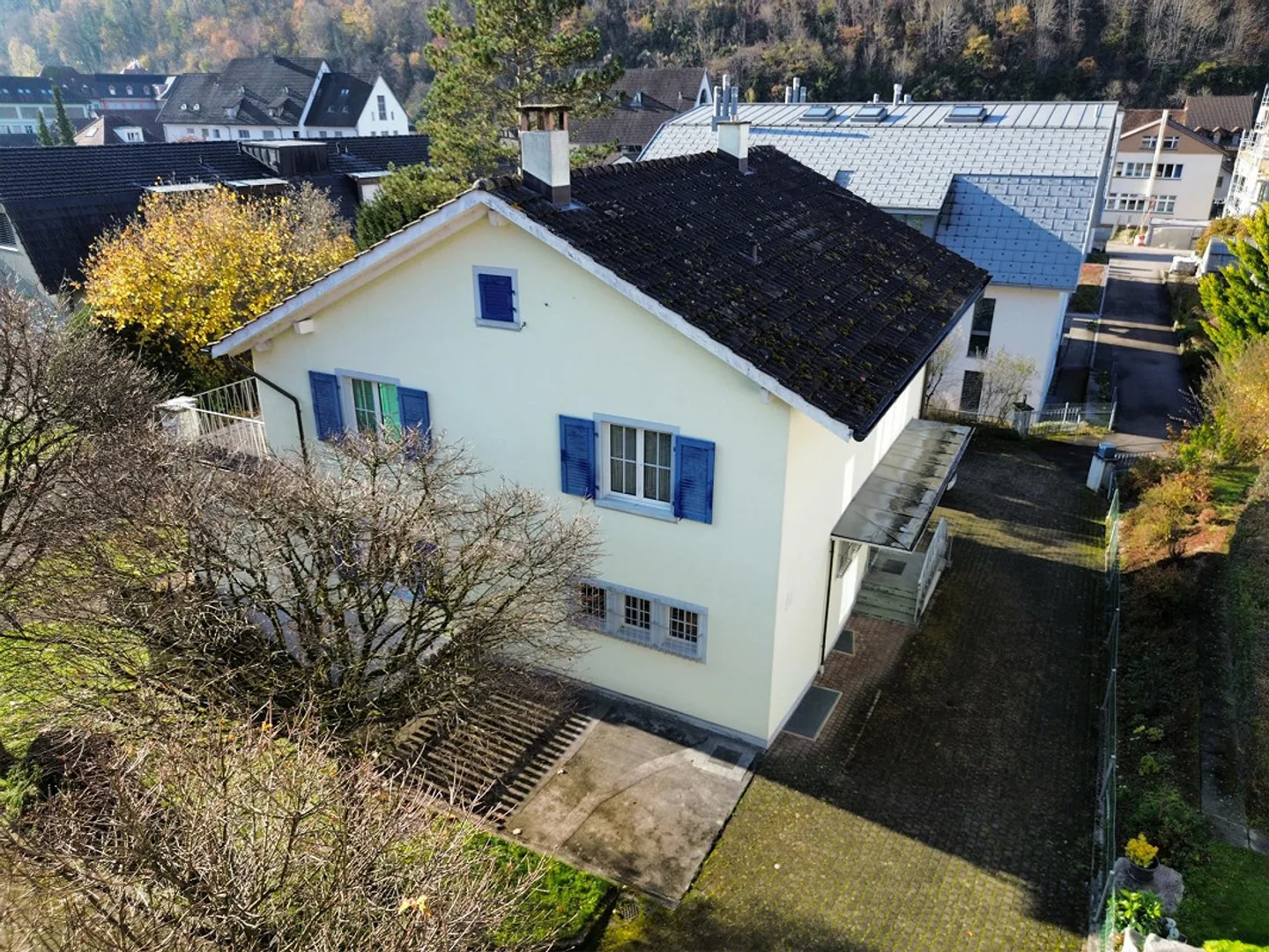 Baulandparzelle mit zwei Wohnhäuser – vielseitig nutzbar - Foto 3 von 5