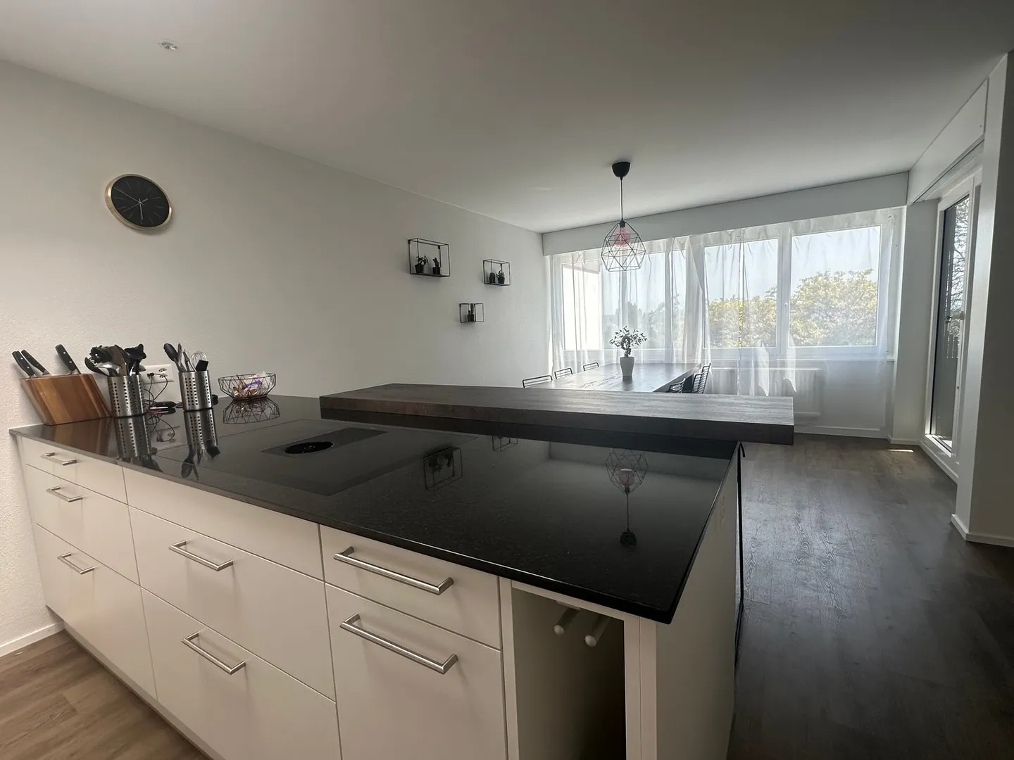 Moderno e stiloso con vista sulle Alpi - Casa unifamiliare in posizione privilegiata a Grenchen - Foto 7 di 12